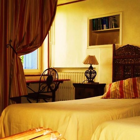 La Maison Aux Volets Bleus Bed & Breakfast Венаск Екстериор снимка